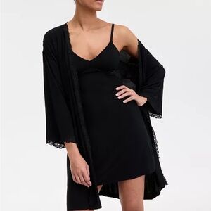 Elegant Black Lace Trim Robe